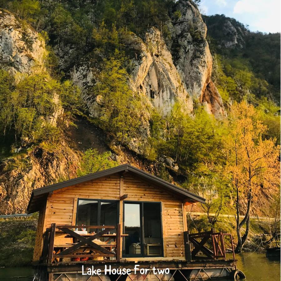 Lake House Perucac Rastiste ภายนอก รูปภาพ