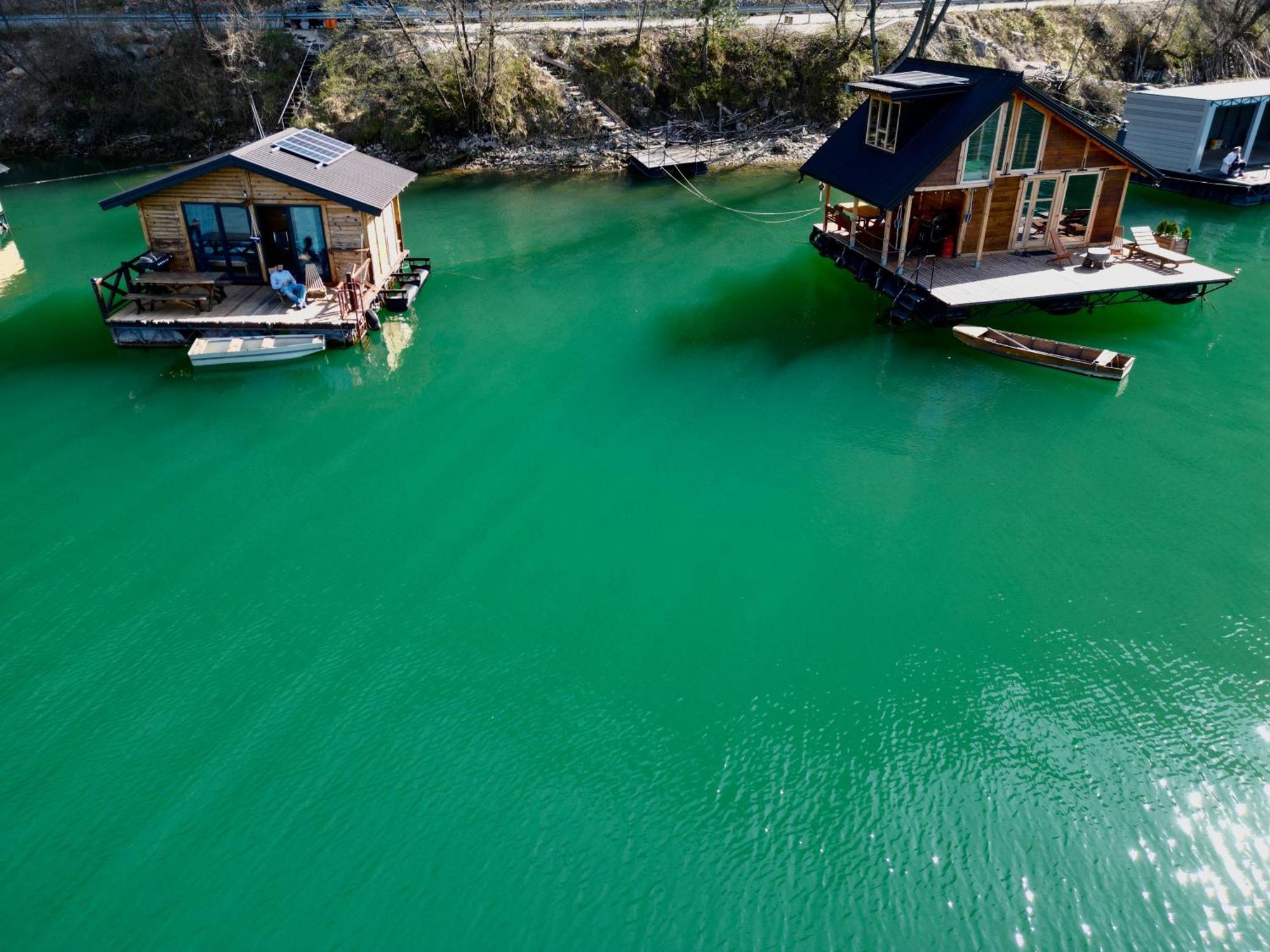 Lake House Perucac Rastiste ภายนอก รูปภาพ